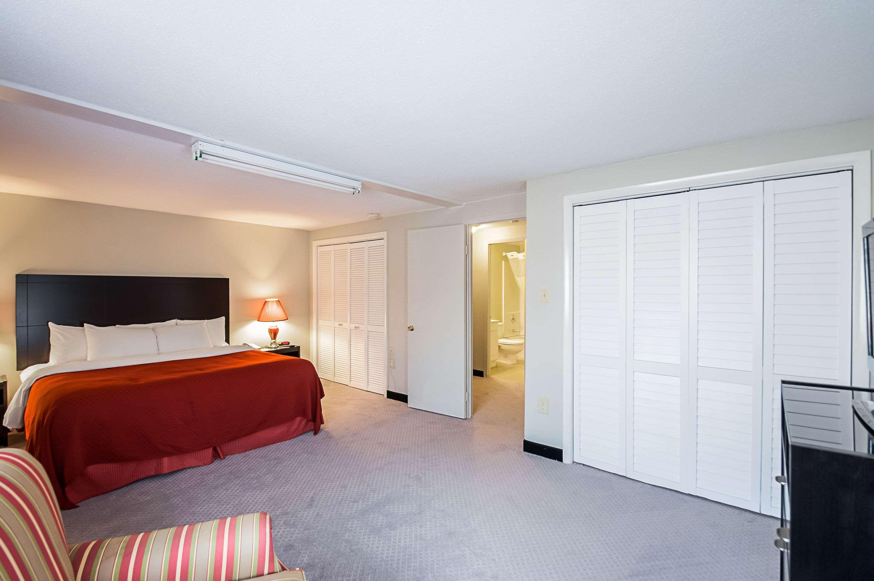 Quality Inn Near Potomac Mills Woodbridge Exterior photo