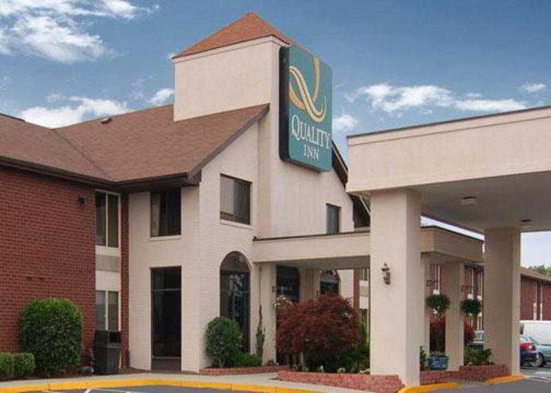 Quality Inn Near Potomac Mills Woodbridge Exterior photo