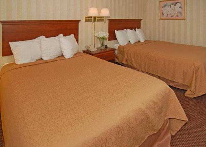 Quality Inn Near Potomac Mills Woodbridge Exterior photo