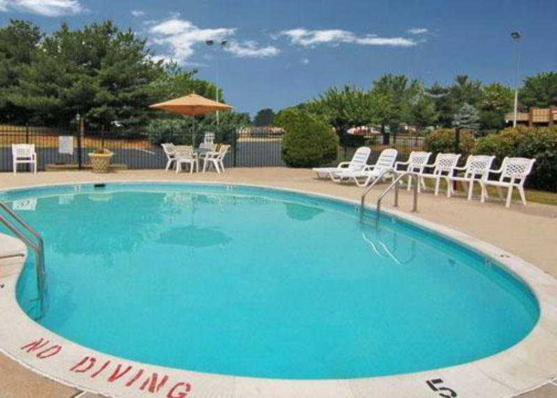 Quality Inn Near Potomac Mills Woodbridge Exterior photo