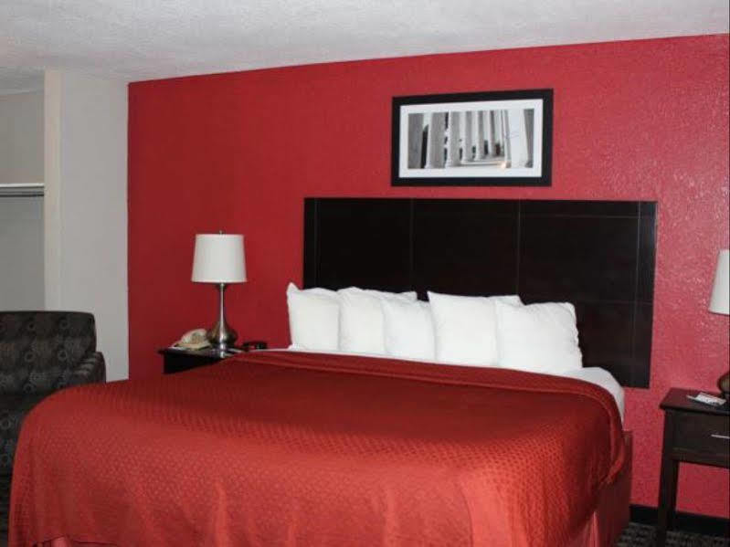 Quality Inn Near Potomac Mills Woodbridge Exterior photo